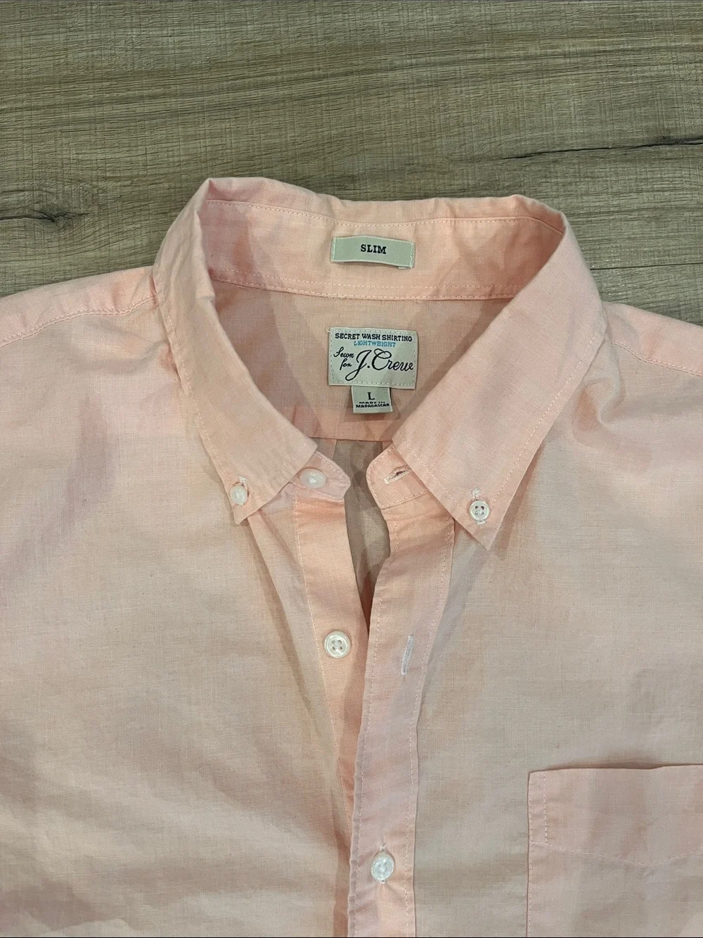 J. Crew Men’s Light Peach Button-Down Shirt Slim Fitting Size Large